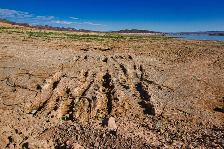 Lake Mead low water, Water Drought, Dry Lake,