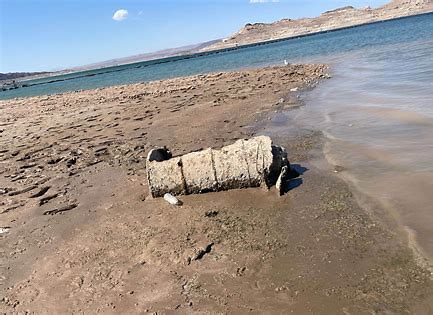 Lake Mead low water, Water Drought, Dry Lake,barrel