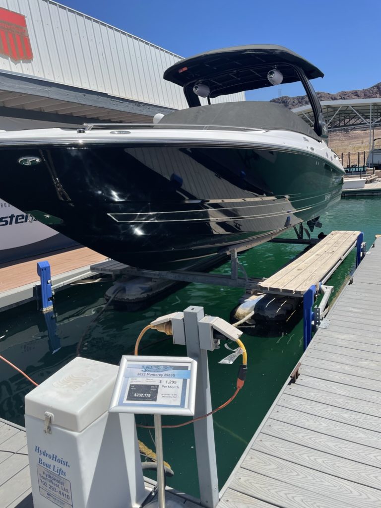 Lake Mead low water, Water Drought, Dry Lake,, boat for sale