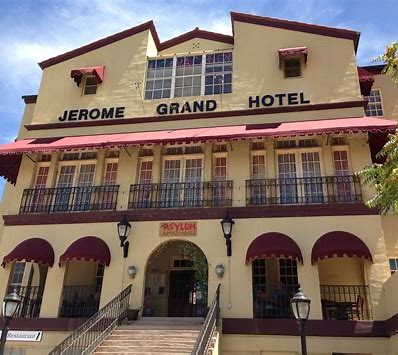 Jermome az, main street, wineries, restaraunts, local boutiques, tasting rooms,, grand hotel
