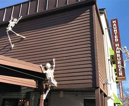 Jermome az, main street, wineries, restaraunts, local boutiques, tasting rooms,, sliding jail, haunted hamberger restaunant, food,
